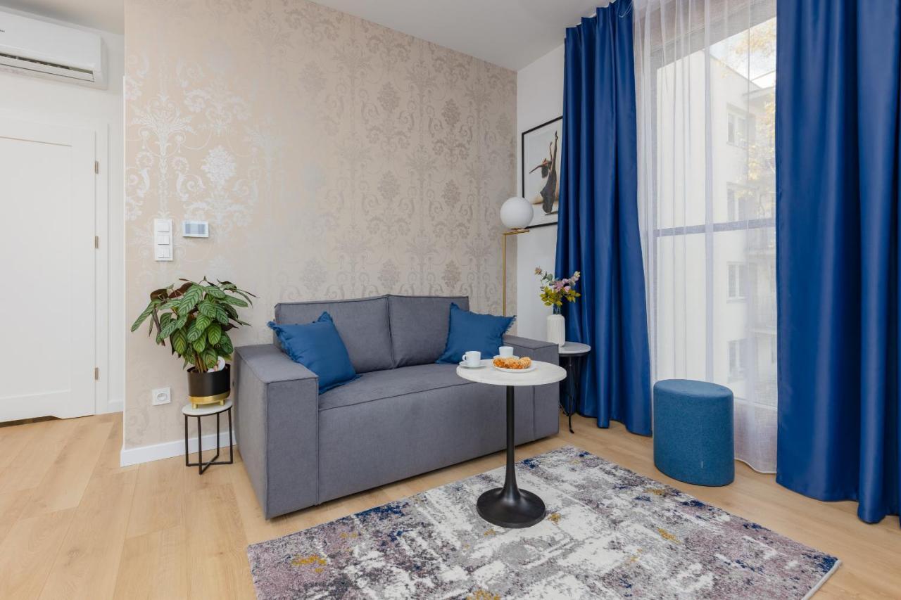 Warszawa Srodmiescie Bonifraterska Apartments By Noclegi Renters Buitenkant foto